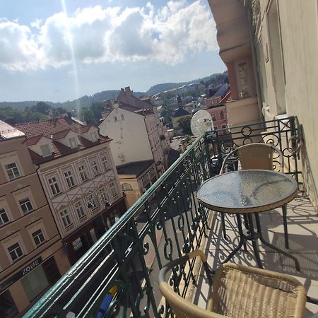 Apartmán 63m2 s balkonem v lázeňském centru Karlovy Vary Extérieur photo